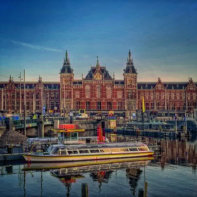 847.Amsterdam