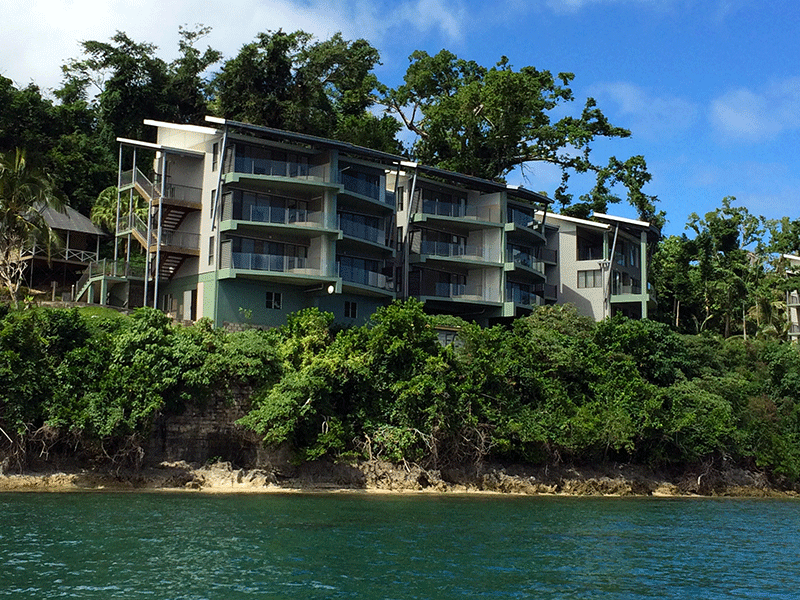 Port-Vila-Vanuatu-Expensive-housing-on-the-water.gif